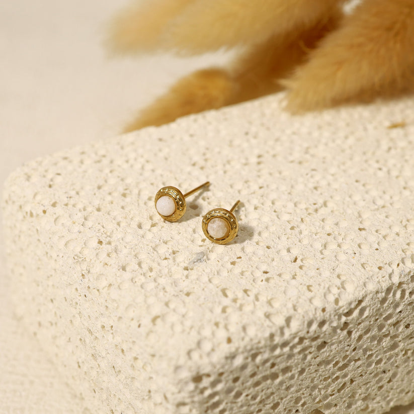 Boucles d'Oreilles Puces Perles Blanches