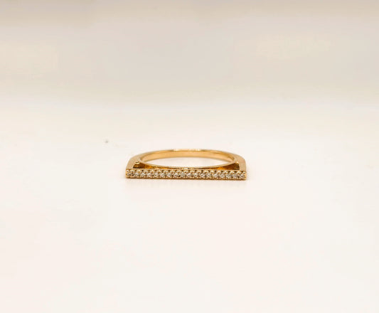 Bague Plaqué Or Une Barre Horizontale et Strass vu de face