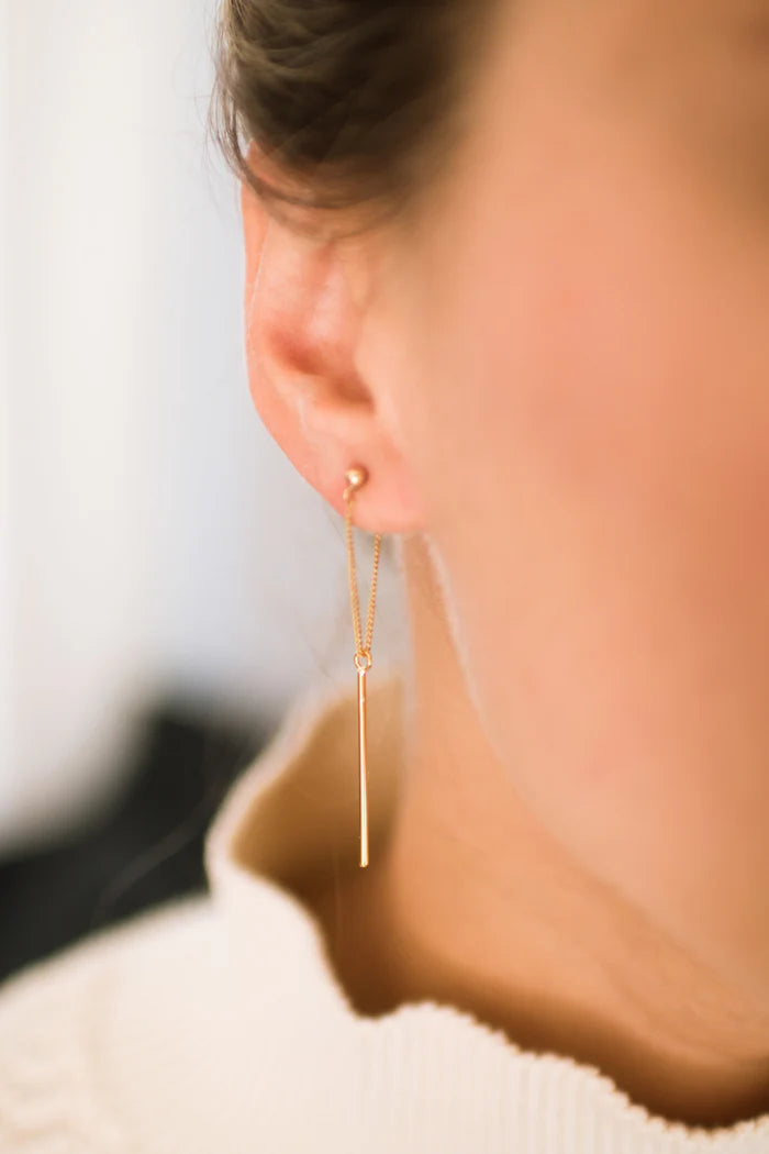 Boucles d'Oreilles Pendantes Dorées Chaines et Barres Porté