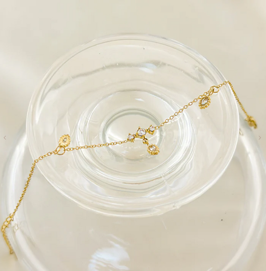 Bracelet Chaine et Pendants Strass Blancs Acier Doré