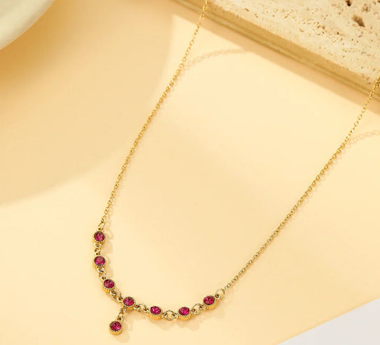 Collier Tour de Cou Doré et Zircons Rouge