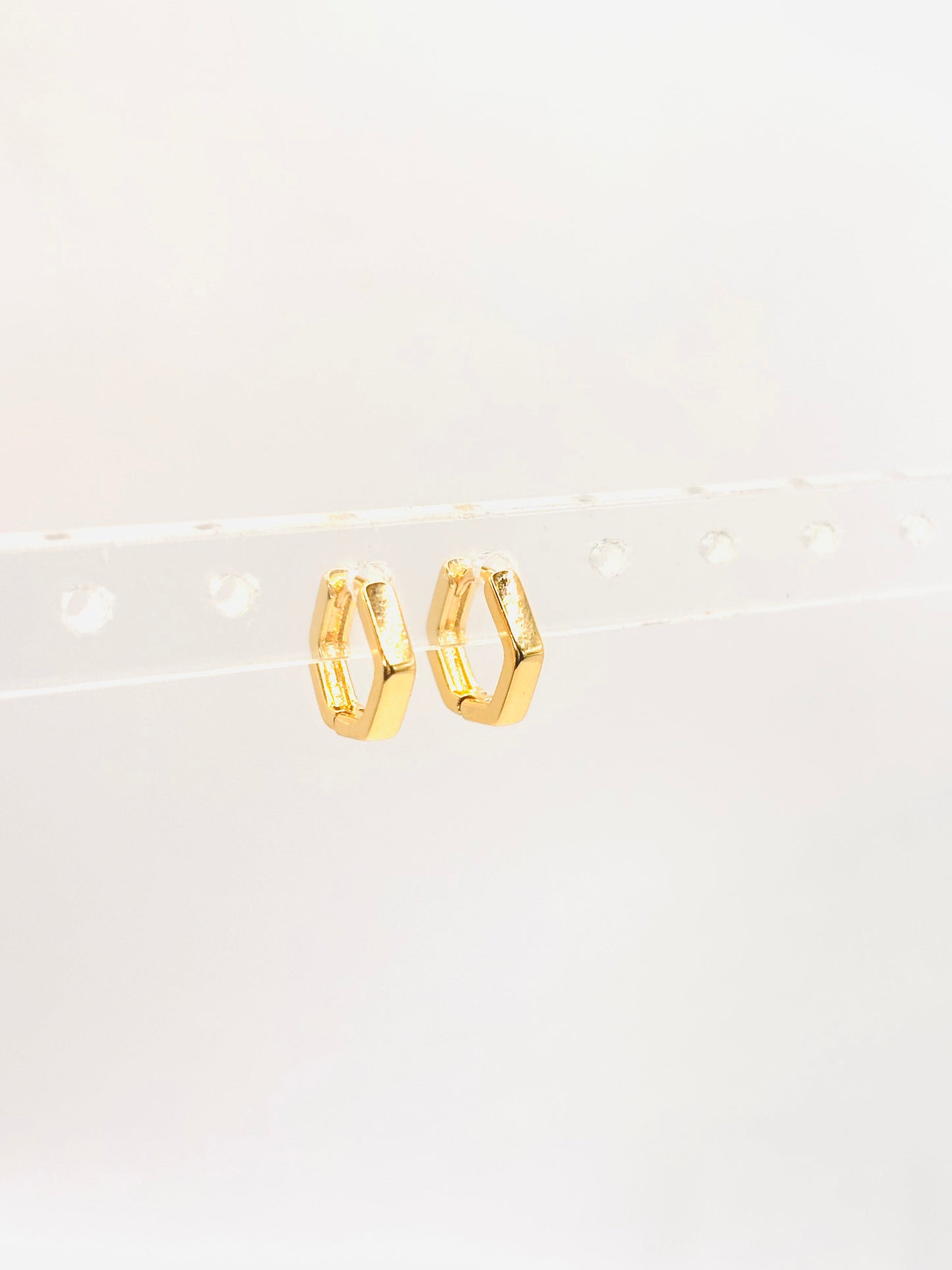 Boucles d'Oreilles Mini Créoles Octogonales Dorées