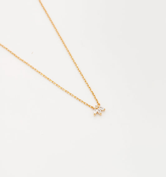 Collier Chaine Plaqué Or Tulipe et Strass Blancs