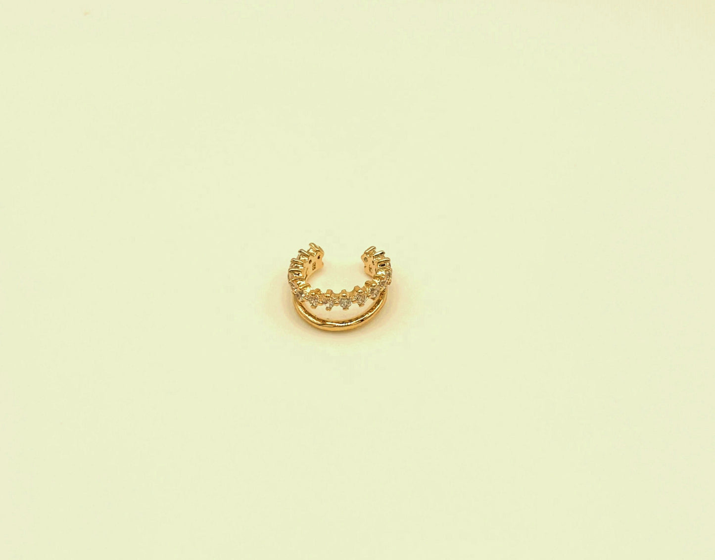 Bague d'oreille Earcuff 2 Rangs et Strass Blanc vu de face