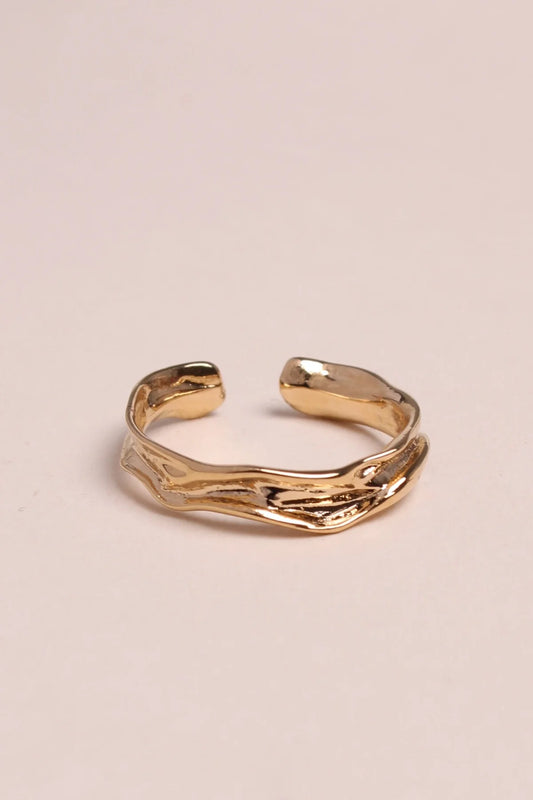 Bague Ajustable Creusé et Martelé Dorée