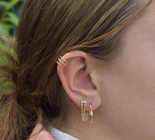 Boucles d'Oreilles 2 Strass et 2 Chaînes Plaqué Or Porté