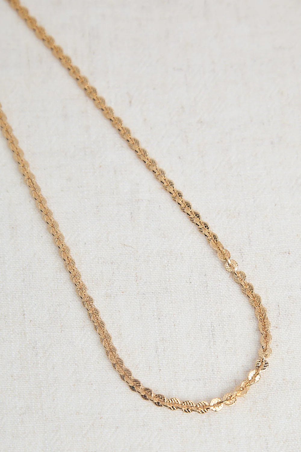 Collier Chaine Mailles Petits Ronds Striés Doré