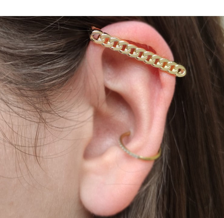 Grande Earcuff Barre d'Oreilles Mailles Plaqué Or Porté
