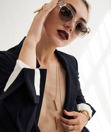 Long Collier Sautoir Pendentif Tube Doré Porté