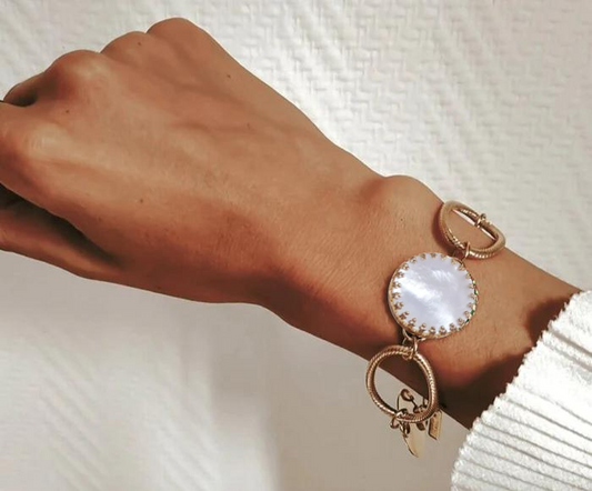 Bracelet Art Déco Nacre et Maillons porté