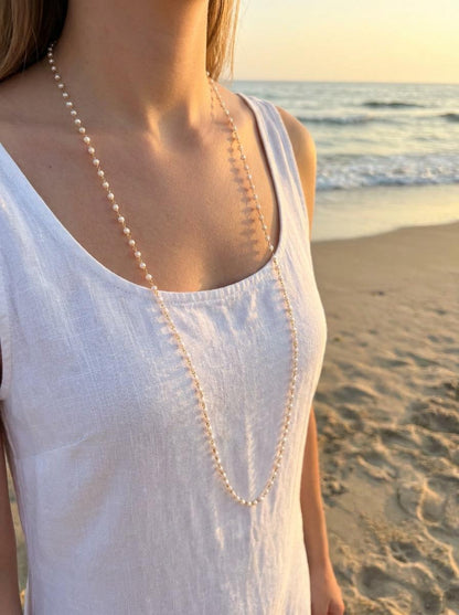 Bijoux de Corps Collier de Dos Doré Perles Blanches Porté