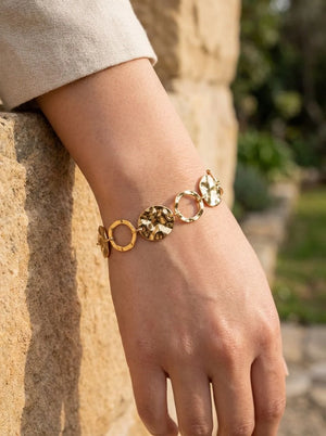 Bracelet Chaine Cercle et Maillons Doré porter