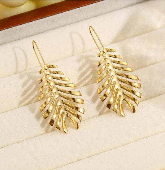 Boucles d'Oreilles Dormeuses Feuilles de Palmier Dorées