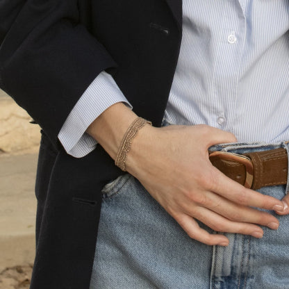 Bracelet Choker Ras de Cou Dentelle Doré Porté