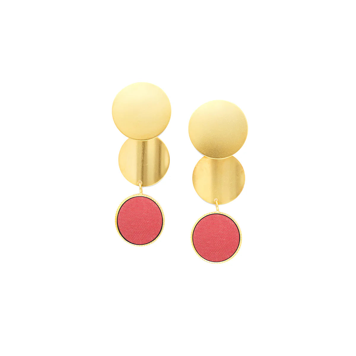 Boucles d'Oreilles Pendantes 2 Ronds dorés et Bouton de Tissus Fushia