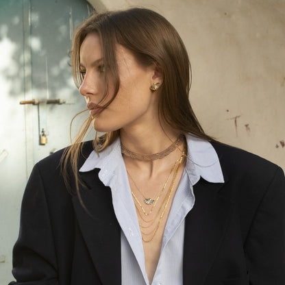 Collier Choker Ras de Cou Dentelle Doré Porté