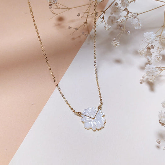 Collier Tour de Cou et Pendentif Marguerite Nacre Blanche 