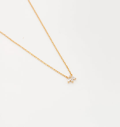 Collier Chaine Plaqué Or Tulipe et Strass Blancs