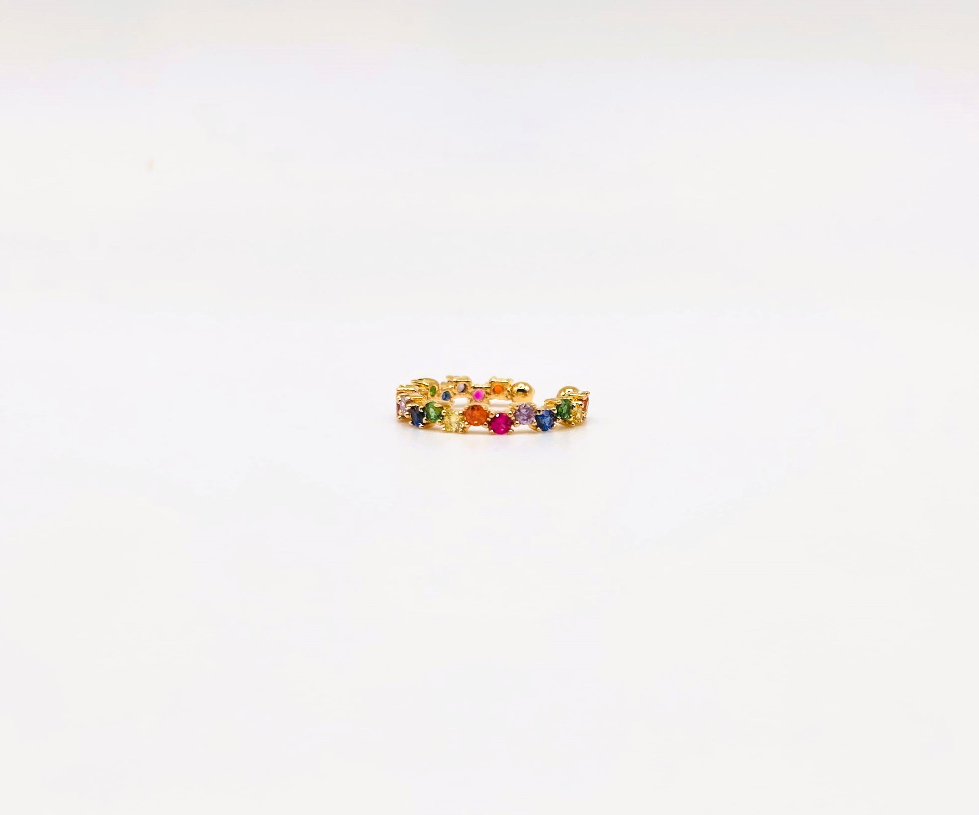 Bague d'Oreille Earcuff Doré et Strass Multicolores vu de face 