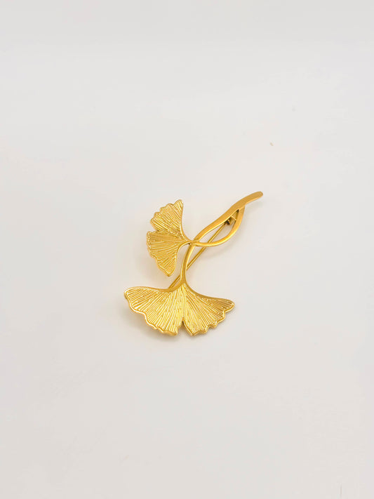 Broche Dorée Feuille de Ginkgo