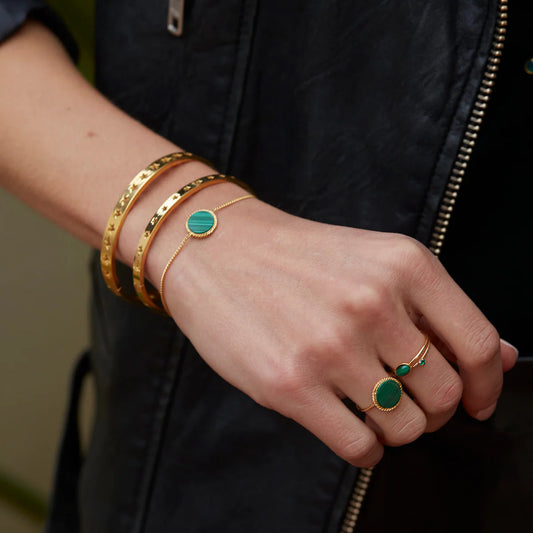 Bracelet Jonc Anneau Lisse et Etoiles 
Dorés Porté