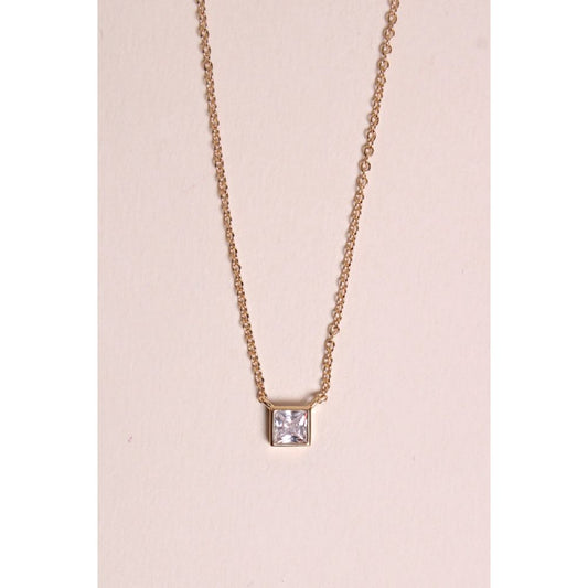 Collier Tour de Cou Doré et Pendentif Carré Zircon Blanc 