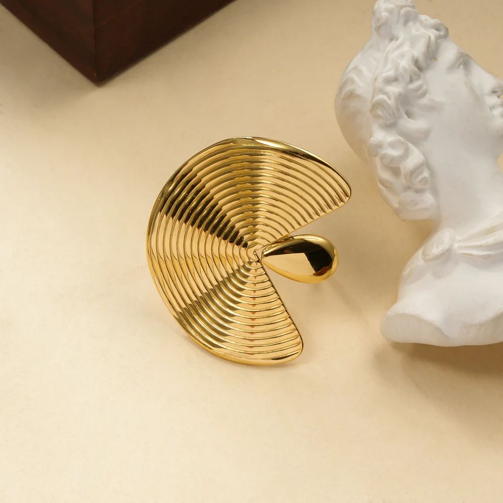 Bague Ajustable Grand Plateau Strié Doré