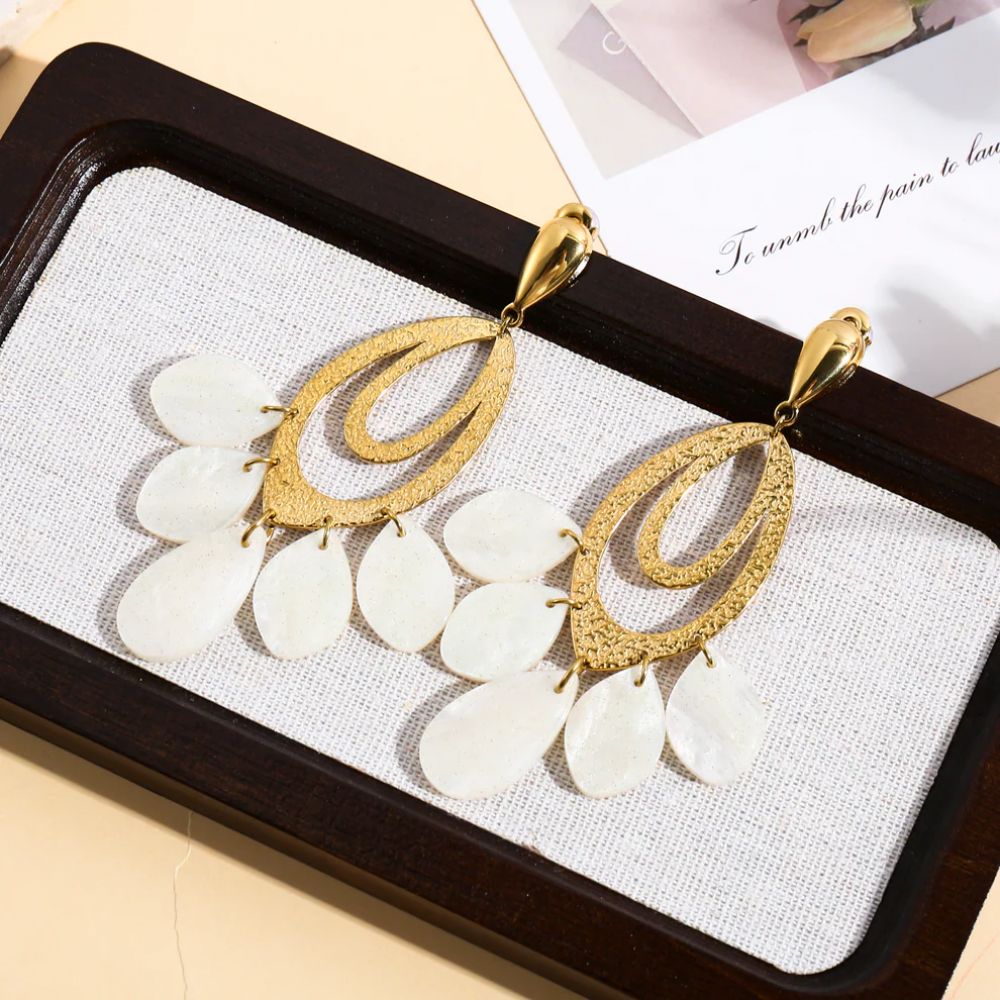 Boucles d'Oreilles Gouttes et Pétales Texturées Doré