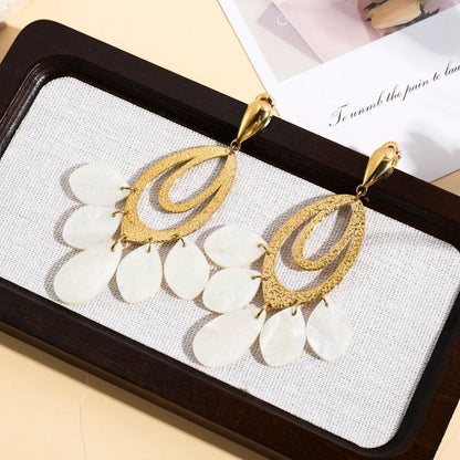 Boucles d'Oreilles Gouttes et Pétales Texturées Doré