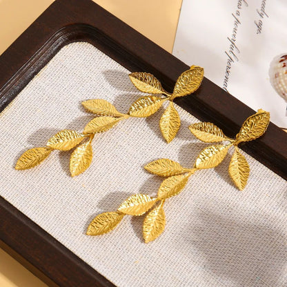 Boucles d'Oreilles Pendantes Feuille de Laurier Dorées