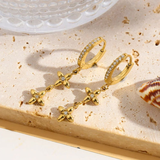 Boucles d'Oreilles Dorées Pendantes 2 Etoiles Strass Blancs