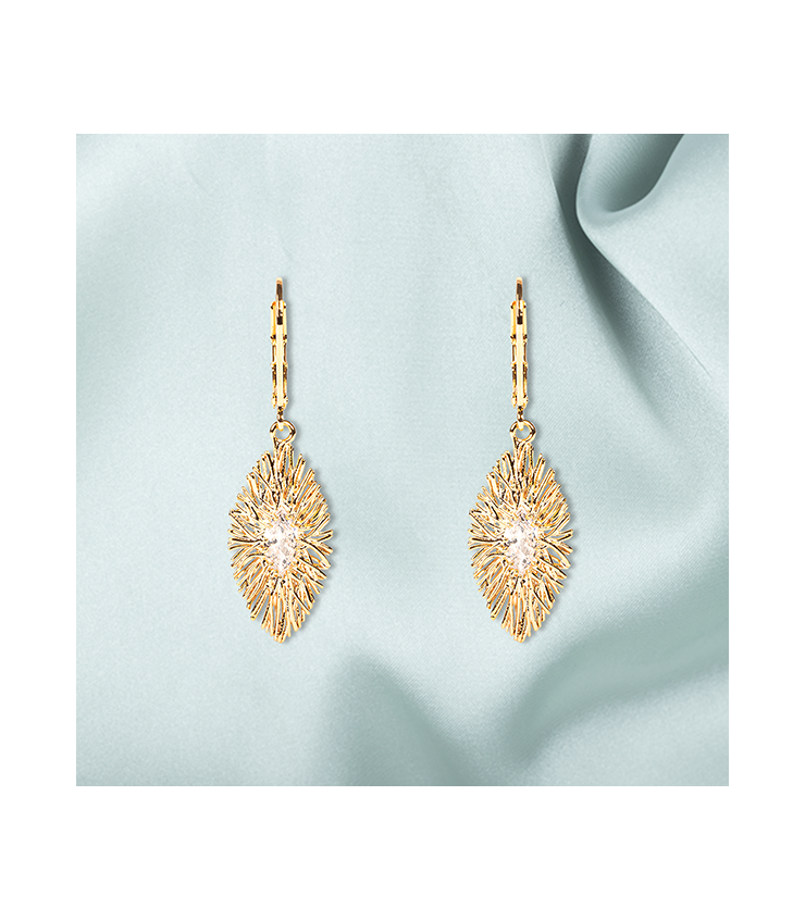 Boucles d'Oreilles Dormeuses et Pendentif Ovale Martelés et Zircons Blancs