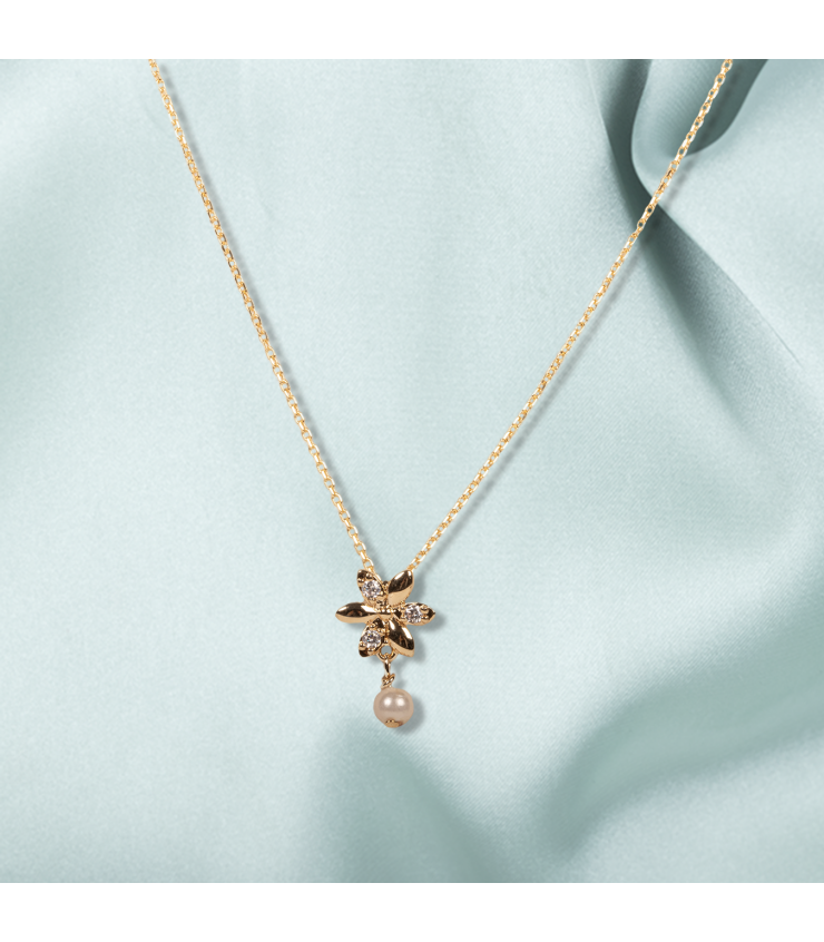 Collier Pendentif Plaqué Or Petites Fleurs et Perles Blanches